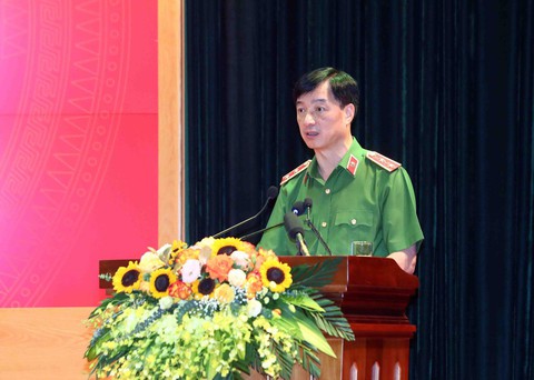Bộ Công an đã cấp 73 triệu căn cước công dân gắn chip - Ảnh 3. Bộ Công an đã cấp 73 triệu căn cước công dân gắn chip - Ảnh 3.