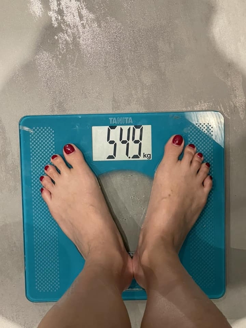 Tóc Tiên khoe vòng eo lên 68, mặt tròn xoe vì tăng cân - Ảnh 1. Tóc Tiên khoe vòng eo lên 68, mặt tròn xoe vì tăng cân - Ảnh 1.