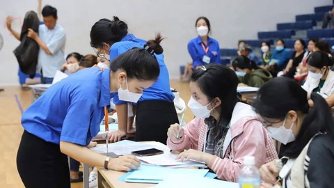 Tuyển sinh đại học: Nhiều ngành trắng thí sinh - Ảnh 1. Tuyển sinh đại học: Nhiều ngành trắng thí sinh - Ảnh 1.