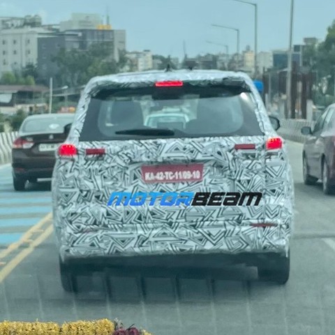 Toyota Innova 2023 lộ thêm thông tin: Dẫn động cầu trước, thêm bản hybrid - Ảnh 2. Toyota Innova 2023 lộ thêm thông tin: Dẫn động cầu trước, thêm bản hybrid - Ảnh 2.