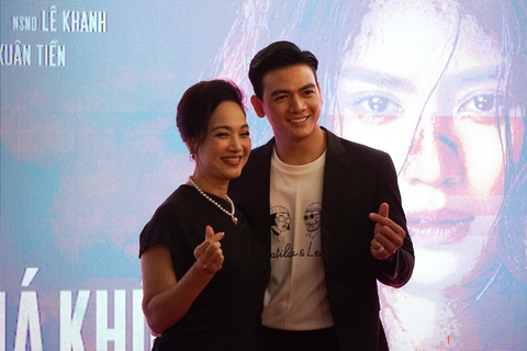 NSND Lê Khanh và Cô gái từ quá khứ: Dùng vai phụ để chơi nghề - Ảnh 3. NSND Lê Khanh và Cô gái từ quá khứ: Dùng vai phụ để chơi nghề - Ảnh 3.