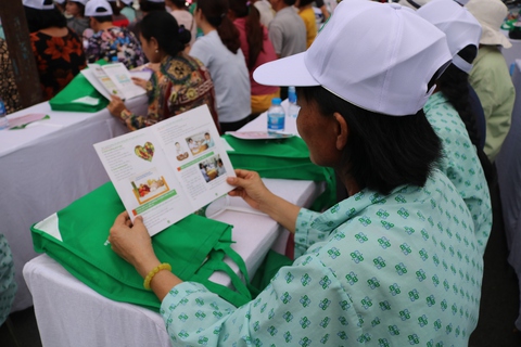Yêu cầu công ty cung cấp hóa chất giải phẫu bệnh cho Bệnh viện Ung bướu kê khai giá - Ảnh 1. Yêu cầu công ty cung cấp hóa chất giải phẫu bệnh cho Bệnh viện Ung bướu kê khai giá - Ảnh 1.
