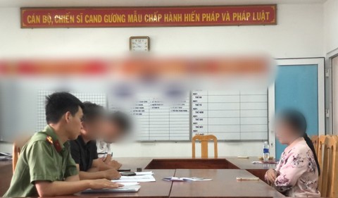 Công an TP.HCM làm việc với người đăng Facebook kêu gọi rút tiền khỏi SCB - Ảnh 1. Công an TP.HCM làm việc với người đăng Facebook kêu gọi rút tiền khỏi SCB - Ảnh 1.