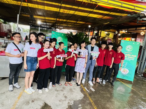 2 ngày sôi nổi cùng Phở xuống phố - Ảnh 1. 2 ngày sôi nổi cùng Phở xuống phố - Ảnh 1.
