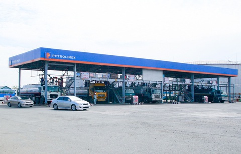 Xăng dầu nóng ở miền Nam, tuần tới bộ trưởng Bộ Công Thương thị sát kho xăng dầu Nhà Bè - Ảnh 1. Xăng dầu nóng ở miền Nam, tuần tới bộ trưởng Bộ Công Thương thị sát kho xăng dầu Nhà Bè - Ảnh 1.