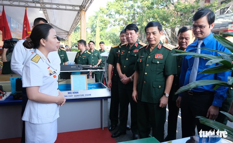 Đại tướng Phan Văn Giang: Phòng ngừa, đấu tranh với luận điệu xuyên tạc tác động vào thanh niên - Ảnh 1. Đại tướng Phan Văn Giang: Phòng ngừa, đấu tranh với luận điệu xuyên tạc tác động vào thanh niên - Ảnh 1.