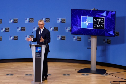 Ông Medvedev: NATO thừa nhận tham gia vào xung đột ở Ukraine - Ảnh 1. Ông Medvedev: NATO thừa nhận tham gia vào xung đột ở Ukraine - Ảnh 1.