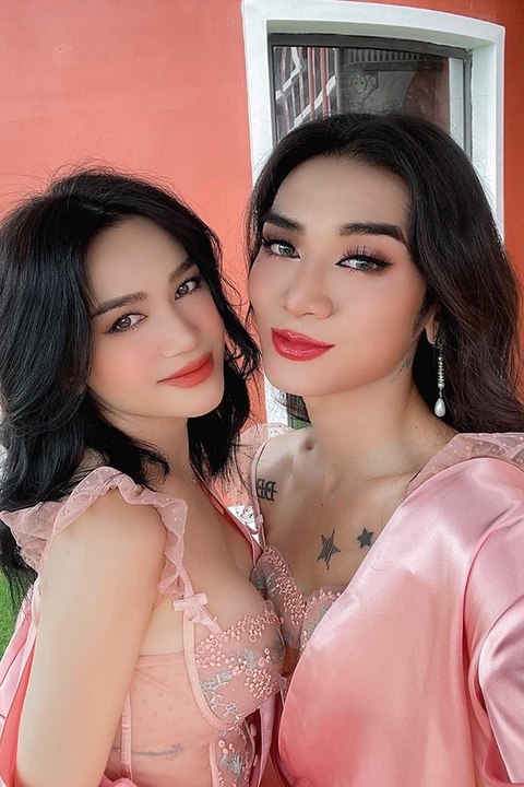Ảnh vui sao Việt 12-10: Ngọc Trinh nhí nhảnh bên Minh Hằng - Ảnh 8. Ảnh vui sao Việt 12-10: Ngọc Trinh nhí nhảnh bên Minh Hằng - Ảnh 8.