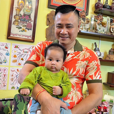 Ảnh vui sao Việt 12-10: Ngọc Trinh nhí nhảnh bên Minh Hằng - Ảnh 10. Ảnh vui sao Việt 12-10: Ngọc Trinh nhí nhảnh bên Minh Hằng - Ảnh 10.