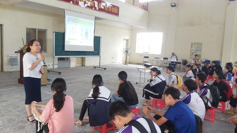 Những đứa trẻ mới học cấp II đã phải làm mẹ - Ảnh 1. Những đứa trẻ mới học cấp II đã phải làm mẹ - Ảnh 1.