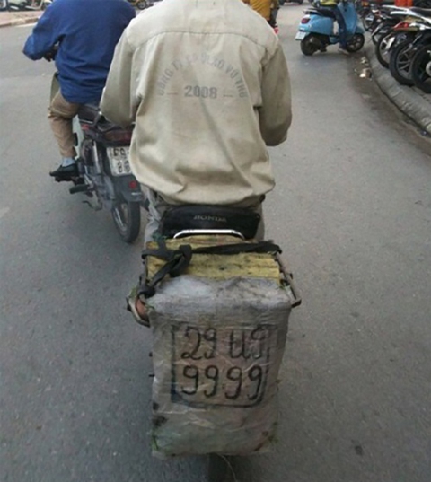 Muôn kiểu biển số xe độc nhất vô nhị Việt Nam - Ảnh 3. Muôn kiểu biển số xe độc nhất vô nhị Việt Nam - Ảnh 3.