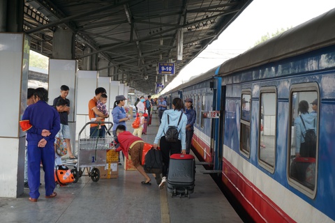 Ngành đường sắt công bố thời gian bán vé tàu Tết Quý Mão 2023 - Ảnh 1. Ngành đường sắt công bố thời gian bán vé tàu Tết Quý Mão 2023 - Ảnh 1.