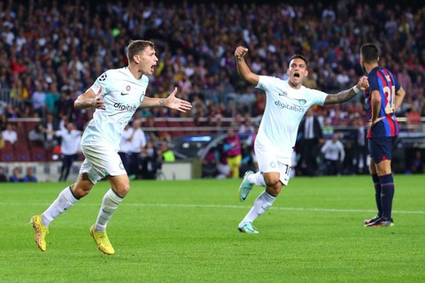 Lewandowski rực sáng vẫn không cứu nổi Barca - Ảnh 3. Lewandowski rực sáng vẫn không cứu nổi Barca - Ảnh 3.