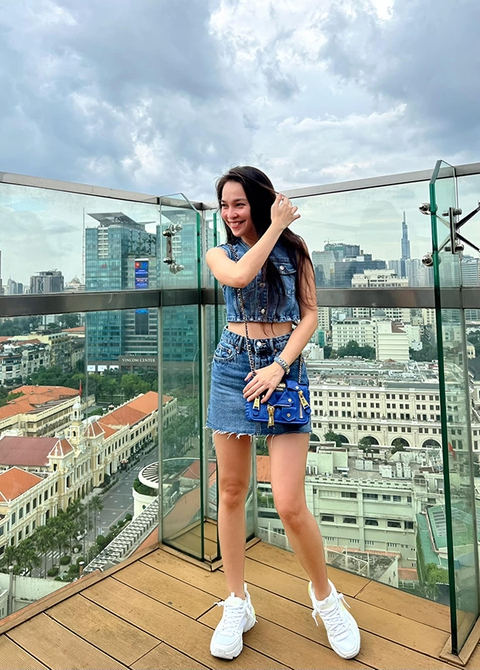 Ảnh vui sao Việt 13-10: Hoa hậu Mai Phương Thúy chân quê bên Ngọc Lan - Ảnh 4. Ảnh vui sao Việt 13-10: Hoa hậu Mai Phương Thúy chân quê bên Ngọc Lan - Ảnh 4.