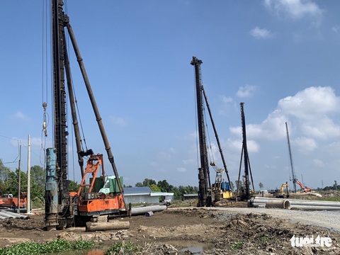 4 nhà thầu thi công cao tốc Mỹ Thuận - Cần Thơ bị cảnh cáo vì liên tiếp chậm tiến độ - Ảnh 1. 4 nhà thầu thi công cao tốc Mỹ Thuận - Cần Thơ bị cảnh cáo vì liên tiếp chậm tiến độ - Ảnh 1.