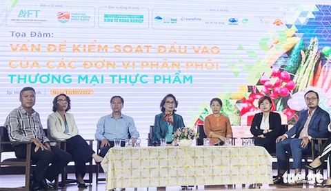 90% nấm ở chợ đầu mối nhập từ Trung Quốc nhưng không để nhãn mác, cả khi vào siêu thị - Ảnh 1. 90% nấm ở chợ đầu mối nhập từ Trung Quốc nhưng không để nhãn mác, cả khi vào siêu thị - Ảnh 1.
