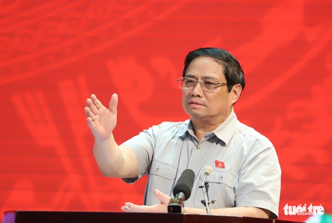 Thủ tướng thông tin về giải pháp xử lý thiếu thuốc chữa bệnh và xăng dầu - Ảnh 1. Thủ tướng thông tin về giải pháp xử lý thiếu thuốc chữa bệnh và xăng dầu - Ảnh 1.
