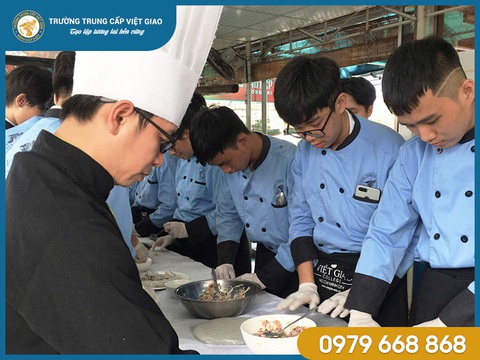 Gợi ý đơn vị đào tạo ngắn hạn bếp Việt Nam chất lượng - Ảnh 3. Gợi ý đơn vị đào tạo ngắn hạn bếp Việt Nam chất lượng - Ảnh 3.