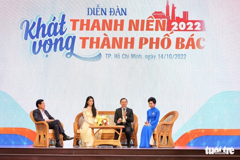 1.000 bạn trẻ TP.HCM dự diễn đàn Khát vọng thanh niên thành phố Bác - Ảnh 5. 1.000 bạn trẻ TP.HCM dự diễn đàn Khát vọng thanh niên thành phố Bác - Ảnh 5.