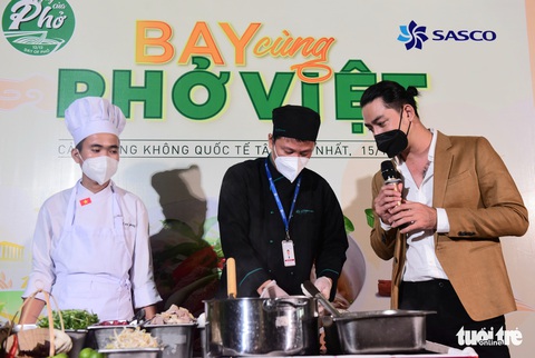 Anh tài nấu phở ngon lên Hà thành ứng thí - Ảnh 2. Anh tài nấu phở ngon lên Hà thành ứng thí - Ảnh 2.