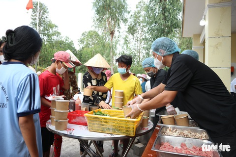 Anh tài nấu phở ngon lên Hà thành ứng thí - Ảnh 4. Anh tài nấu phở ngon lên Hà thành ứng thí - Ảnh 4.