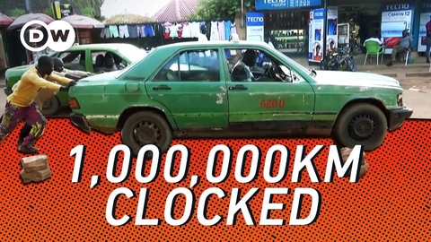Mercedes-Benz E-Class chạy taxi gần 1,6 triệu km: Động cơ vẫn nguyên bản, ‘cả đời’ sửa 1 lần - Ảnh 8. Mercedes-Benz E-Class chạy taxi gần 1,6 triệu km: Động cơ vẫn nguyên bản, ‘cả đời’ sửa 1 lần - Ảnh 8.