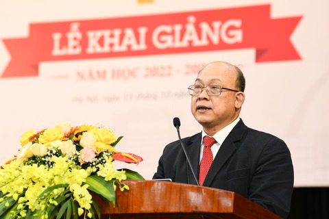 5 thủ khoa chọn học tại Trường đại học Bách khoa Hà Nội được vinh danh trong lễ khai giảng - Ảnh 1. 5 thủ khoa chọn học tại Trường đại học Bách khoa Hà Nội được vinh danh trong lễ khai giảng - Ảnh 1.