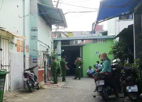 Đôi vợ chồng chết bất thường trong căn nhà ở Hóc Môn - Ảnh 1. Đôi vợ chồng chết bất thường trong căn nhà ở Hóc Môn - Ảnh 1.