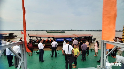 Vĩnh Long vận hành bến tàu phục vụ du khách đầu tiên - Ảnh 1. Vĩnh Long vận hành bến tàu phục vụ du khách đầu tiên - Ảnh 1.