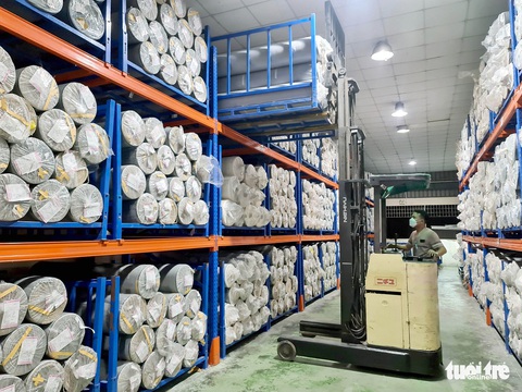 Tin sáng 15-10: Bão số 5 giảm cường độ nhưng cảnh báo nước dâng, sóng lớn, mưa to đến 16-10 - Ảnh 1. Tin sáng 15-10: Bão số 5 giảm cường độ nhưng cảnh báo nước dâng, sóng lớn, mưa to đến 16-10 - Ảnh 1.