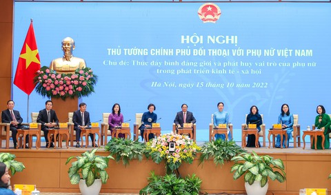 Đối thoại với phụ nữ: Thủ tướng trực tiếp giải đáp nhiều vấn đề nóng - Ảnh 2. Đối thoại với phụ nữ: Thủ tướng trực tiếp giải đáp nhiều vấn đề nóng - Ảnh 2.