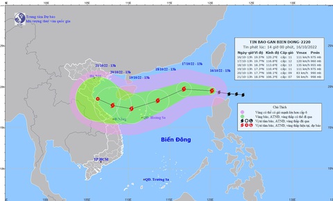 Bão Nesat tối nay vào Biển Đông, dự báo sẽ giảm cấp khi vào gần đất liền Bắc Trung Bộ - Ảnh 1. Bão Nesat tối nay vào Biển Đông, dự báo sẽ giảm cấp khi vào gần đất liền Bắc Trung Bộ - Ảnh 1.