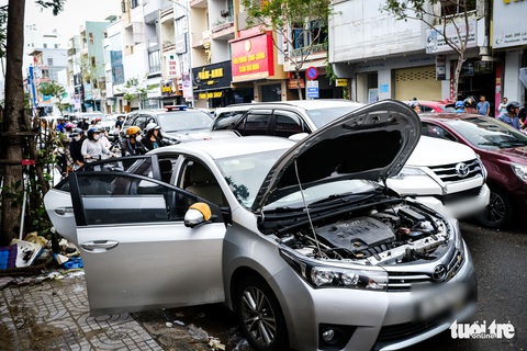 Sau lũ ô tô ngập nước đầy đường, bảo hiểm trả chi phí sửa chữa ra sao? - Ảnh 2. Sau lũ ô tô ngập nước đầy đường, bảo hiểm trả chi phí sửa chữa ra sao? - Ảnh 2.