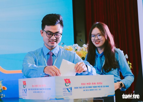 Hỗ trợ người trẻ trở thành công dân số - Ảnh 1. Hỗ trợ người trẻ trở thành công dân số - Ảnh 1.