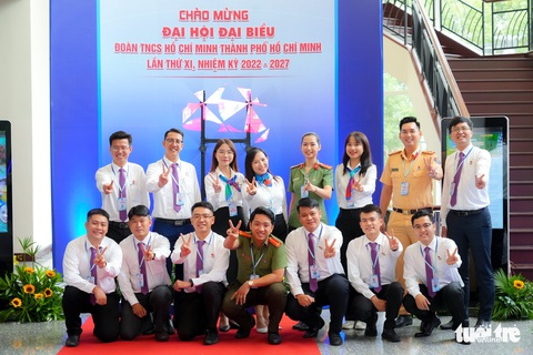 Bí thư Thành ủy Nguyễn Văn Nên: Nhiệm vụ lớn lao của tuổi trẻ là chọn lẽ sống đúng - Ảnh 12. Bí thư Thành ủy Nguyễn Văn Nên: Nhiệm vụ lớn lao của tuổi trẻ là chọn lẽ sống đúng - Ảnh 12.