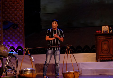 Tài năng diễn viên sân khấu cải lương Trần Hữu Trang bước vào cuộc đua quyết liệt - Ảnh 4. Tài năng diễn viên sân khấu cải lương Trần Hữu Trang bước vào cuộc đua quyết liệt - Ảnh 4.
