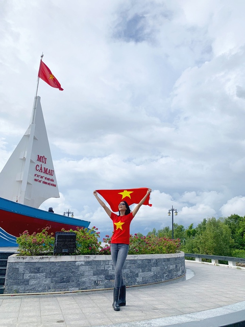 Ảnh vui sao Việt 17-10: Phi Hùng gây ngỡ ngàng vì độ dẻo dai ở tuổi 45 - Ảnh 11. Ảnh vui sao Việt 17-10: Phi Hùng gây ngỡ ngàng vì độ dẻo dai ở tuổi 45 - Ảnh 11.