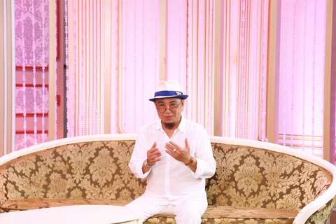 Hồng Tơ nhớ thời chạy 13 show 1 đêm, được ưu ái khiến đồng nghiệp khó chịu - Ảnh 1. Hồng Tơ nhớ thời chạy 13 show 1 đêm, được ưu ái khiến đồng nghiệp khó chịu - Ảnh 1.