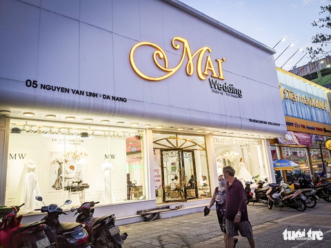 Hệ thống đồ cưới Mai Wedding mở cửa lại, hứa đảm bảo quyền lợi khách hàng - Ảnh 1. Hệ thống đồ cưới Mai Wedding mở cửa lại, hứa đảm bảo quyền lợi khách hàng - Ảnh 1.