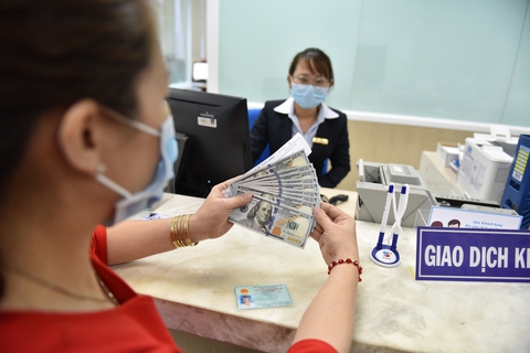 Nới biên độ giúp tăng nguồn cung USD - Ảnh 1. Nới biên độ giúp tăng nguồn cung USD - Ảnh 1.