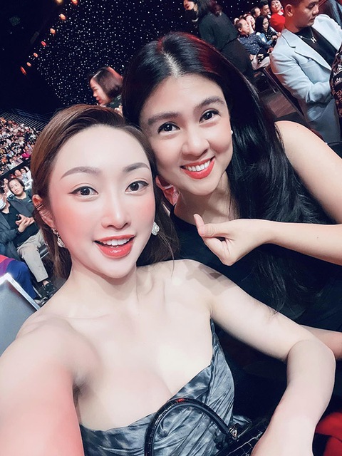 Ảnh vui sao Việt 17-10: Phi Hùng gây ngỡ ngàng vì độ dẻo dai ở tuổi 45 - Ảnh 9. Ảnh vui sao Việt 17-10: Phi Hùng gây ngỡ ngàng vì độ dẻo dai ở tuổi 45 - Ảnh 9.