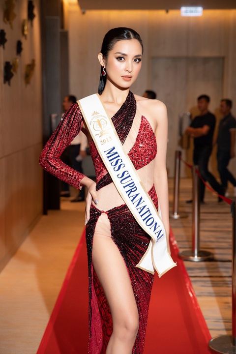 Lộ diện top 3 Én vàng nghệ sĩ 2022; Giấc mơ của mẹ đạt 5 triệu lượt xem - Ảnh 1. Lộ diện top 3 Én vàng nghệ sĩ 2022; Giấc mơ của mẹ đạt 5 triệu lượt xem - Ảnh 1.