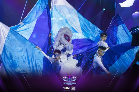 Cõi mạng dành nhiều mỹ từ cho vocalist mới của thế hệ gen Z - Lady Mây - Ảnh 1. Cõi mạng dành nhiều mỹ từ cho vocalist mới của thế hệ gen Z - Lady Mây - Ảnh 1.
