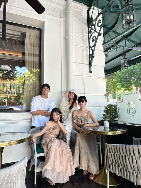 Ảnh vui sao Việt 17-10: Phi Hùng gây ngỡ ngàng vì độ dẻo dai ở tuổi 45 - Ảnh 10. Ảnh vui sao Việt 17-10: Phi Hùng gây ngỡ ngàng vì độ dẻo dai ở tuổi 45 - Ảnh 10.