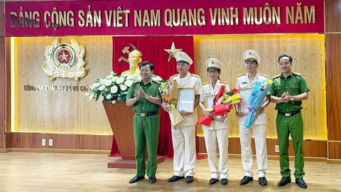 Công an TP.HCM điều động, bổ nhiệm nhiều cán bộ cấp phòng - Ảnh 1. Công an TP.HCM điều động, bổ nhiệm nhiều cán bộ cấp phòng - Ảnh 1.