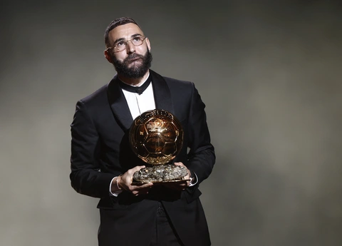 Karim Benzema đoạt Quả bóng vàng 2022 - Ảnh 1. Karim Benzema đoạt Quả bóng vàng 2022 - Ảnh 1.
