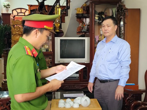 Bắt 3 cựu lãnh đạo Công ty cổ phần Đầu tư Nhơn Trạch - Ảnh 1. Bắt 3 cựu lãnh đạo Công ty cổ phần Đầu tư Nhơn Trạch - Ảnh 1.