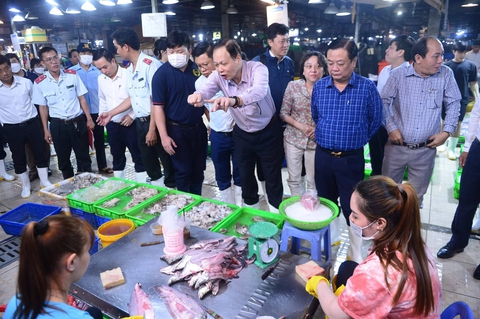 Bộ trưởng Lê Minh Hoan: An toàn thực phẩm, hãy thực hiện như làng thần kỳ Nhật Bản - Ảnh 1. Bộ trưởng Lê Minh Hoan: An toàn thực phẩm, hãy thực hiện như làng thần kỳ Nhật Bản - Ảnh 1.