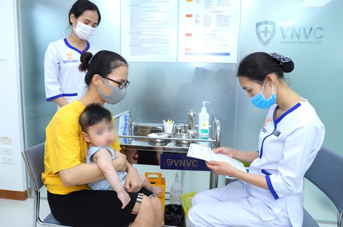 Việt Nam đứng trước nguy cơ dịch chồng dịch cuối năm - Ảnh 2. Việt Nam đứng trước nguy cơ dịch chồng dịch cuối năm - Ảnh 2.