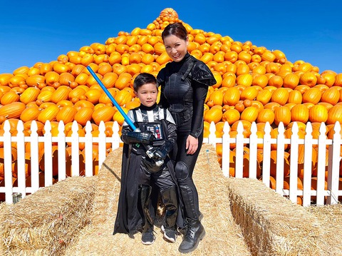 Ảnh vui sao Việt 18-10: Con trai Đan Trường hóa trang trước thềm Halloween - Ảnh 1. Ảnh vui sao Việt 18-10: Con trai Đan Trường hóa trang trước thềm Halloween - Ảnh 1.